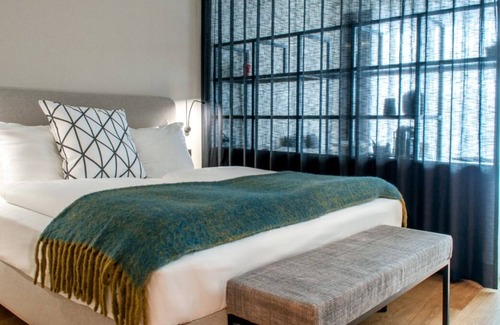 Jewish Quarter Maison | City Break Minutes Away from MoMu Antwerp & Museums! w/ Full Kitchen!