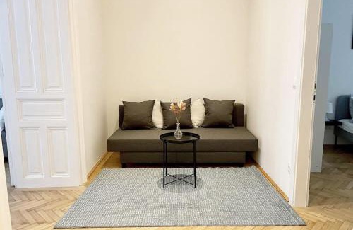 Schottenfeld Appartement | City-Center-Apartment Hip Area, Big & New