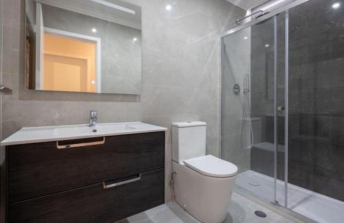 Baixa Appartement | City Center Apt with Elevator Your Office inLisbon