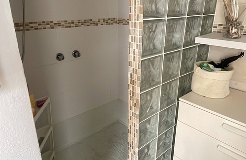 El Forti Autre | City center! Beautiful single independent room with private bathroom!