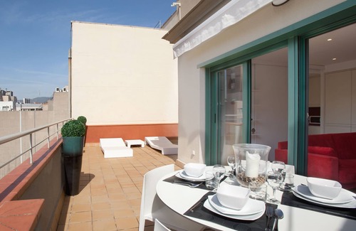 Eixample Appartement | CENTRE VILLE - sur le Paseo de Gracia avec terrasse privée; buidling historique