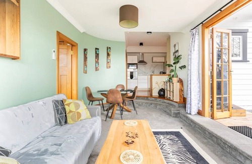 Karori Maison | City end Sanctuary Karori