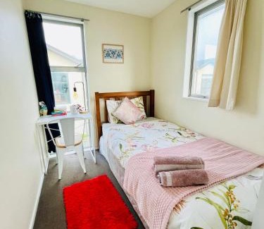 Phillipstown Maison | City Fringe Private Room - Your Urban Escape!