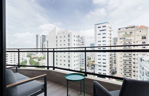 Downtown Santo Domingo Copropriété | City Getaway W/Pool in Regatta Living By YellowKey