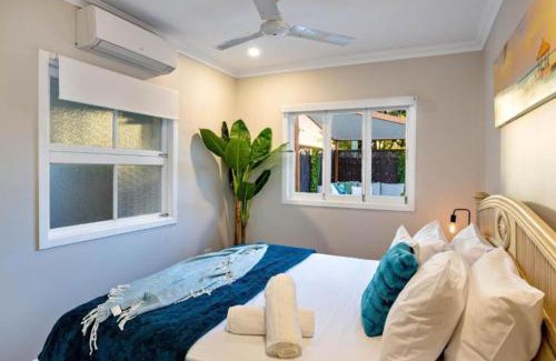 Manunda Maison | City Haven A Slice of Paradise 4BR Pool and Dog Friendly