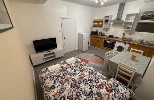Enfield Highway Appartement | City Hideaway