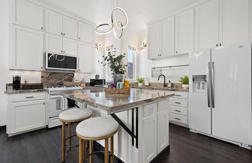 Cortez Hill Appartement | City Lights & Rooftop Nights