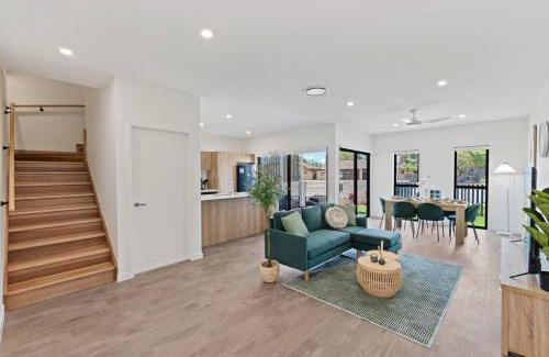 Capalaba Maison | City Oasis Brand New 4BR with Parking and Steps to Shops