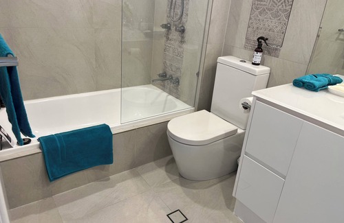 South Brisbane Appartement | City pad suit professional working couple, medical/nursing as opp mater Hosp