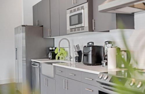 Cedars Appartement | City View 1BR I Gym I Free Parking I Workspace