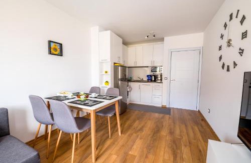 Blagoevgrad Appartement | City View Apartment With 2 Bedrooms and Free Garage