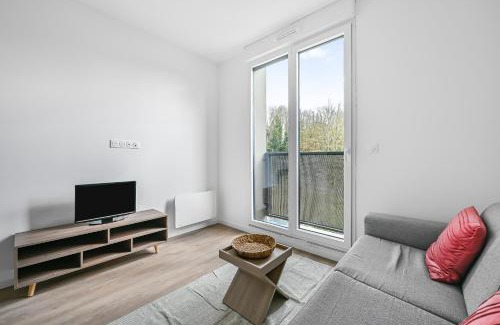Evreux Appartement | CityStay Évreux Cosy 40 m2 Parking privé & Wi-Fi Centre & Gare