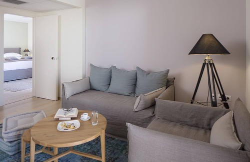Amarousion Hôtel | Civitel Attik Rooms & Suites
