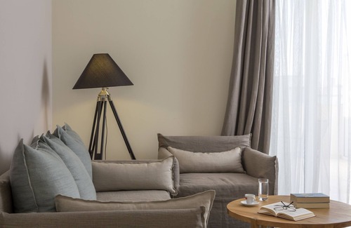 Amarousion Hôtel | Civitel Attik Rooms & Suites