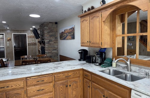 Red River Appartement | Revendiquer Jumper Townhome 19 - 3 chambres / 2. 5 salles de bains, 12 couchages. Récemment mis à jour, sur la rivière, à côté de F