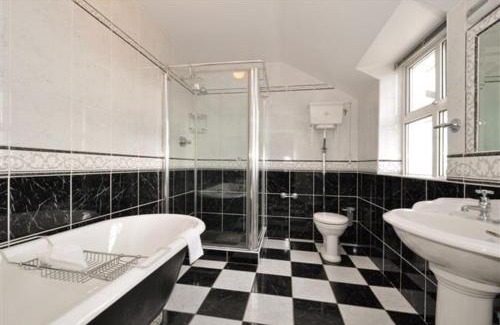 Galway Lit Et Petit-Déjeuner | Claremount House B&B