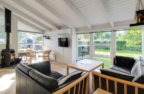 Hou Maison | "Clari" - 500m from the sea by Interhome