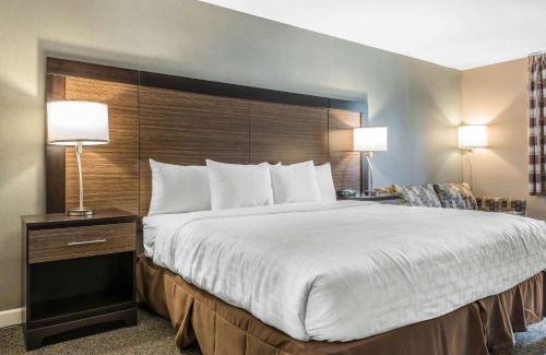 Rostraver Hôtel | Clarion Inn Belle Vernon