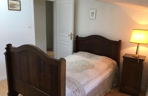Verdun Appartement | Classé 2 étoiles - 3 chambres - Appartement Douillet au bord du Quai De Londres dans le cœur de la ville de VERDUN - Géré par Presta-Zen'Services
