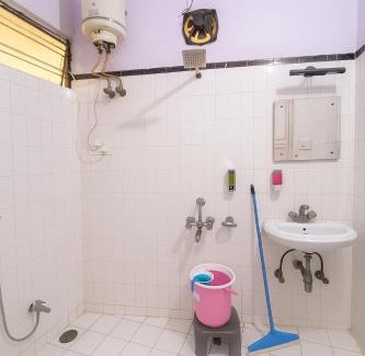 Himayatnagar Appartement | Classic 4 BHK