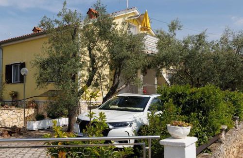 Krk Appartement | Classic and Trendy Apartment with Terrace