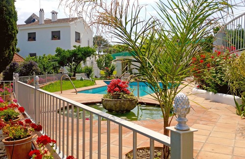 Orgiva Villa | Luxueux Isolé XIXe siècle Villa Gardens Citris Arbres Fontaines et piscine