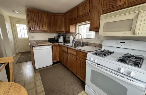 Beach Haven Gardens Appartement | Classic beach house on the bay