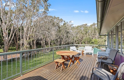 Amity Point Maison | Classic Beach Shack in a Quiet Bush Dune Setting