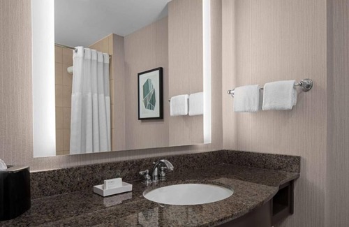 Bethesda Hôtel | Classic Bethesda Stay Pet Friendly With Metro And DC Access Nearby - 2 Units