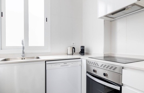 Arapiles Appartement | Classic Chamberí 2BR w/ Doorman nr Ciudad Universitaria, by Blueground