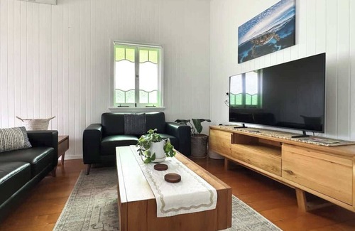 Parramatta Park Maison | Classic City Queenslander | Walk to Esplanade