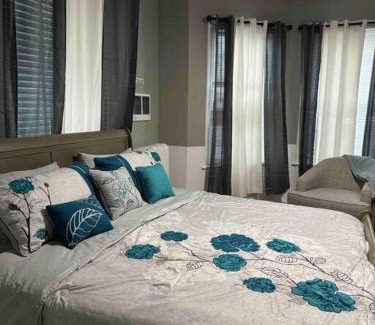 Schenectady Appartement | Classic King Suite Apartment