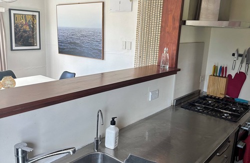 Raumati Beach Maison | Classic Kiwi Bach close to everything!