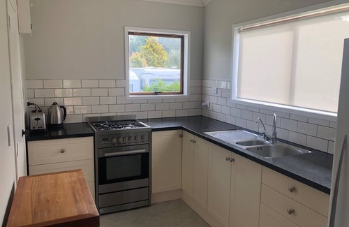 Cooks Beach Maison | Classic Kiwi Bach on large section , close to shops and beach