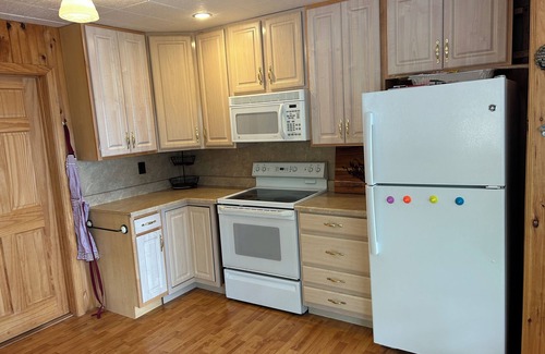 Barndoor Island Maison | Classic Lake Winnipesaukee Camp with Breathtaking Views