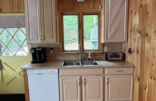 Barndoor Island Maison | Classic Lake Winnipesaukee Camp with Breathtaking Views