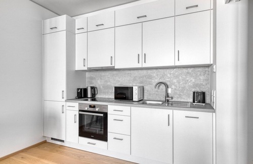 Erdberg Appartement | Classic Landstraße 1BR w/ Pool & DM, nr U3 Erdberg, by Blueground
