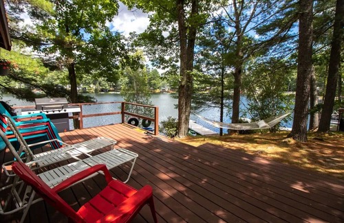 Windham Cabine | Classic Maine Cabin, Private Waterfront Easy Access to Nearby Amenities