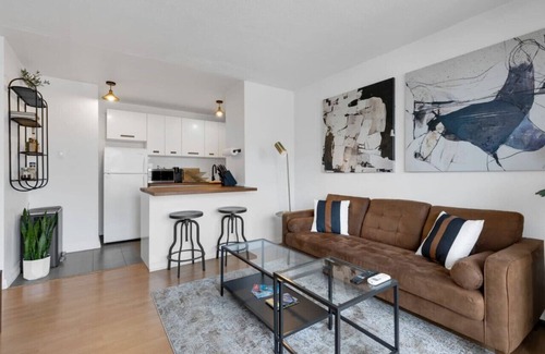 Milton Park Appartement | Classic Montreal Atelier