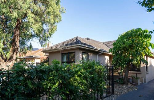 Bentleigh Maison | Classic Patterson Charm with Modern Comfort