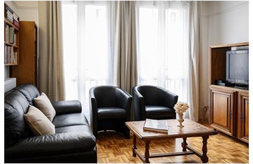 Choisy-le-Roi Appartement | Classic retro vibe 15 min from Paris