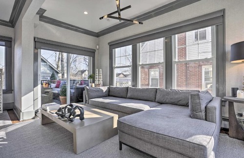Teaneck Maison | Classic Teaneck Colonial Home with A Modern Touch