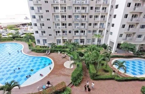 Las Pinas Copropriété | Classy 2 BR Condo Unit @ South Residences