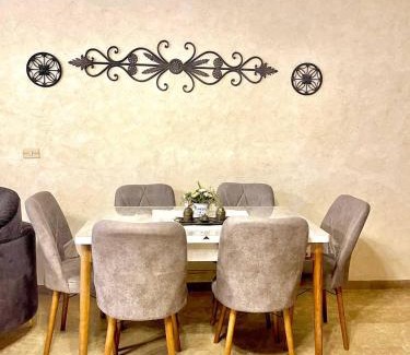 Al Jubeiha Appartement | Classy 3 Bedroom Apartment in Amman
