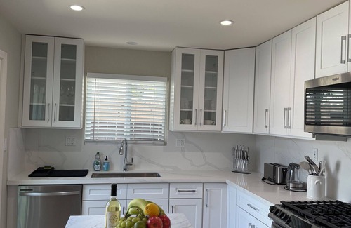 North Redondo Maison | Classy 4-bedroom house with AC in Redondo Beach