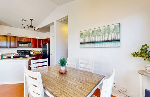 Gardens Maison | Classy house near trails with pools, playground, basketball & beautiful upgrades