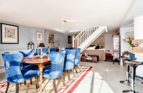 Whitecroft Maison | Claysun House