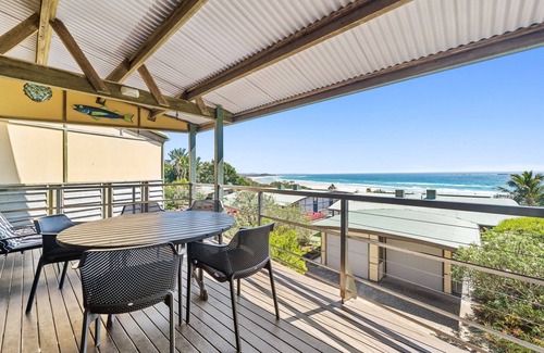Point Lookout Appartement | Claytons 10 | 4 bed, 2 bath, Cylinder beachfront