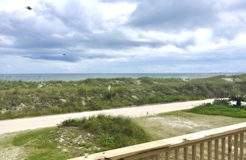 Fernandina Beach Cottage | Cottage lumineux et lumineux en bord de mer sur l'île d'Amelia!
