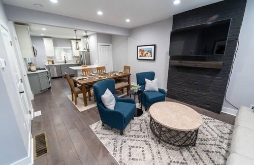 Pittsburgh Maison | Clean and comfortable 3BR home in the South Side neighborhood